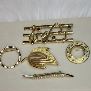 Gold Brooch Set with Rhinestones